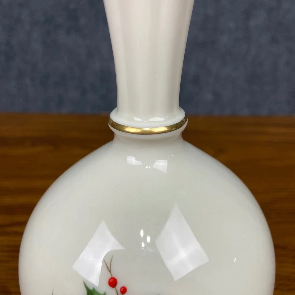 Lenox Vase Ivory Holly Berry Bud Vase Gold Trim‎ Made in USA Christmas Decor